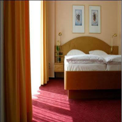 Hotel Kurfuerstendamm Am Adenauerplatz برلين المظهر الخارجي الصورة